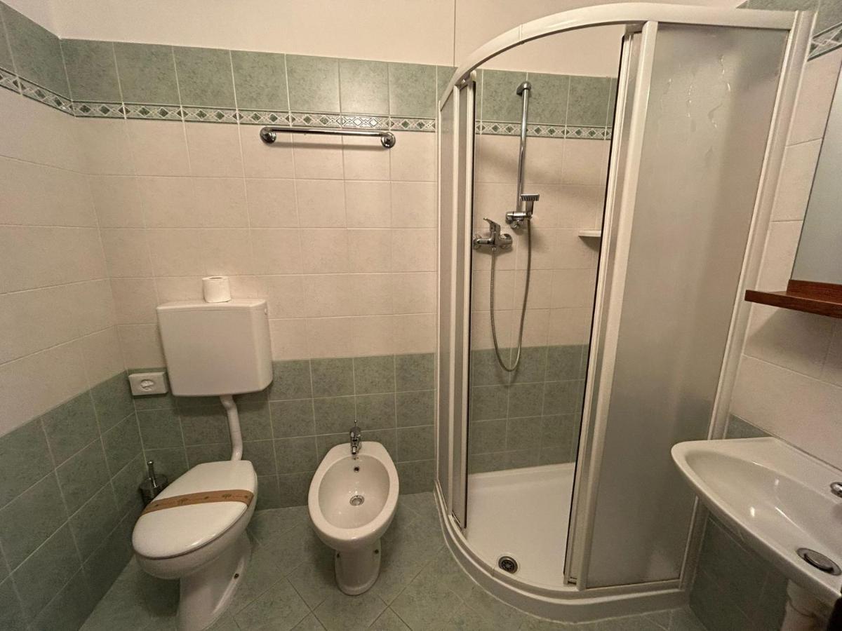 Albergo Da Pina Lazise Exteriör bild